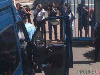 Депортированные из Франции российские болельщики прилетели в Москву