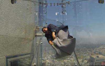 В США на небоскребе установили необычный аттракцион