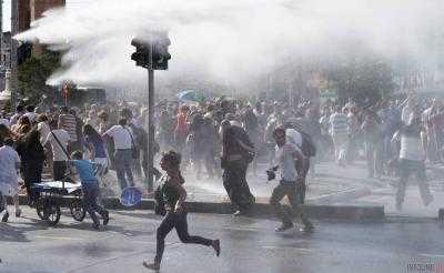 В центре Стамбула полиция разогнала гей-парад