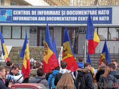 В Молдове оппозиция выступила против открытия офиса НАТО в Кишиневе