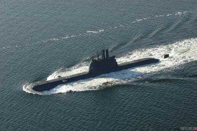 У берегов Британии в сети французского траулера попала португальская субмарина