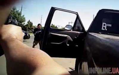 Опубликовано видео убийства офицерами полиции безоружного парня в Калифорнии