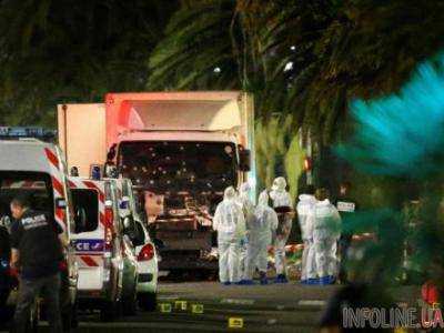 В кабине грузовика террориста обнаружили муляжи оружия и пистолет  - прокурор Парижа