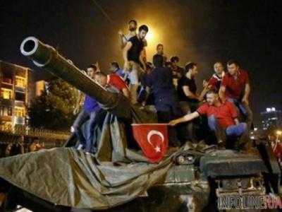 Среди задержанных военных, принимавших участие в перевороте в Турции, есть высокопоставленные генералы