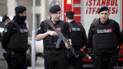 В Турции в результате попытки военного переворота задержали и уволили 45 тысяч человек