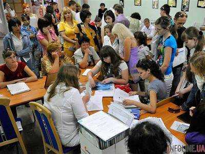 Абитуриенты подали более 1,8 млн заявлений в вузы