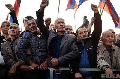 В Армении арестовали трех оппозиционеров