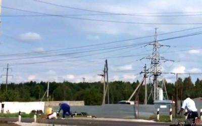 Стояли и снимали: как в России на глазах у многочисленных очевидцев убили человека. Видео 18+