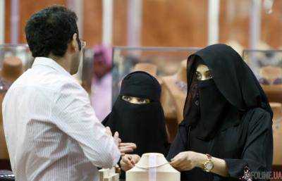 В Саудовской Аравии более 14 000 женщин подписали петицию против мужской опеки