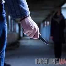 В Николаеве патрульного дважды ранили ножом, в городе объявлен план «Перехват»