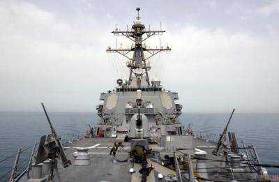 Эскадренный миноносец ВМС США Carney покинул акваторию Черного моря.