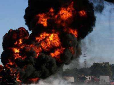 В Пакистане в результате взрыва на нефтяном танкере погибли 10 рабочих, еще 50 ранены