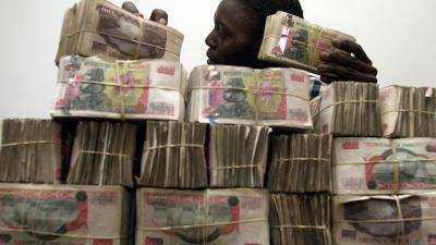 Для оплаты товаров и услуг в Венесуэле начали взвешивать деньги