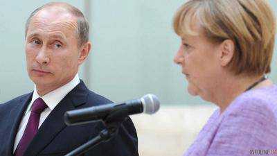 Путин намекнул Меркель о рисках отбора Украиной российского газа для Европы
