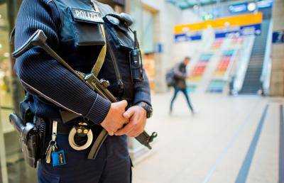 По подозрению в связи с террористическими группировками в Германии задержали трех человек