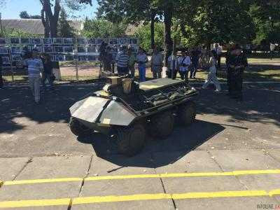 В Украине провели успешное испытание беспилотного БТР-а