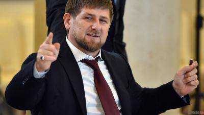В сеть выложили видео как М.Галустян репетировал перед Кадыровым пародию на него