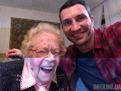 111-летняя немка встретилась со своим кумиром, В.Кличко