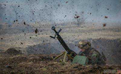 За сутки боевики выпустили 15 мин, 35 артснарядов и четыре снаряда "Града" в Луганской области