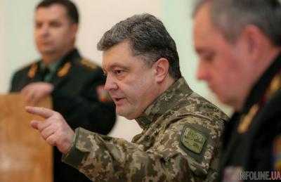 Президент с американскими сенаторами прибыл на командный пункт в районе Широкино