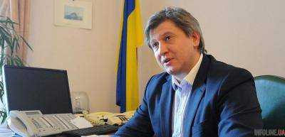 Министр финансов Александр Данилюк поручил разблокировать электронные счета аграриев для возмещения НДС