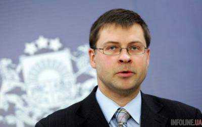 Президент П.Порошенко в Давосе начал встречу с вице-президентом ЕК В.Домбровскисом