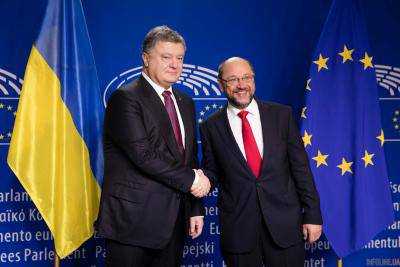 Санкции и безвиз стали темой разговора П.Порошенко с М.Шульцем