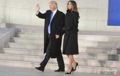 Стало известно имя дизайнера платья, которое Мелания Трамп надела на инаугурацию