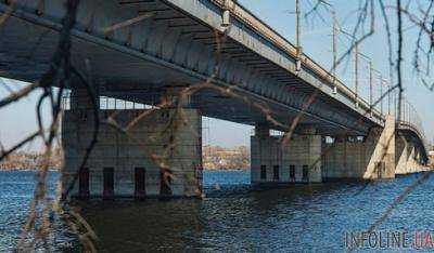 В Днепре мужчина прыгнул с моста