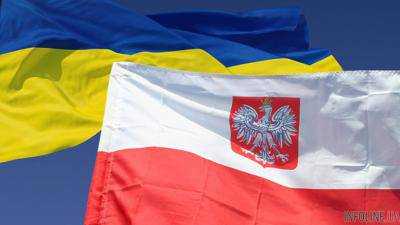 В МИД Украины Польша направила ноту по осквернению польского кладбища в Быковне