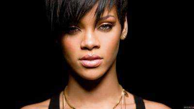 Rihanna назвала Трампа - свиньей