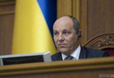 Если военное положение должно вводиться, то на всей территории Украины - Парубий