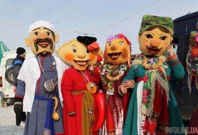 К Масленице в Украине начались праздничные гуляния