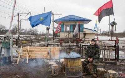 Киев разрешили провозить некоторые товары в ЛДНР