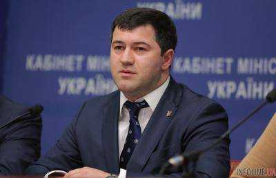 Р.Насиров является владельцем британского паспорта с мая 2012