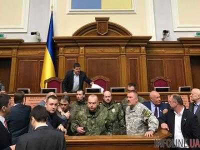 Инцидент с "захватом" ВР: в сессионный зал завели неизвестных