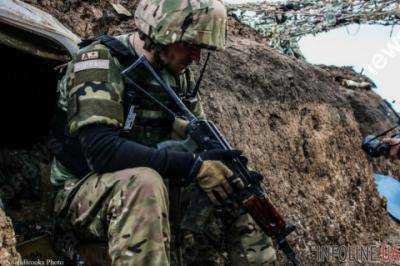 За минувшие сутки в зоне АТО четверо украинских военнослужащих получили ранения