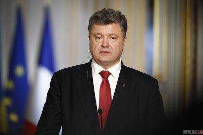 Президент ввел в действие решение СНБО об остановке перемещения грузов на Донбассе