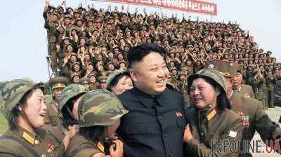 В интернете появились кадры, на которых КНДР уничтожает авианосец США. Видео