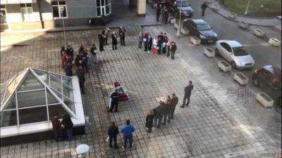 Депутату від Самопомочі принесли труну