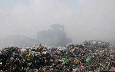 Украина утопает в мусоре - Bloomberg