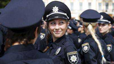 Новые инспекторы патрульной службы пополнили ряды полиции Киева