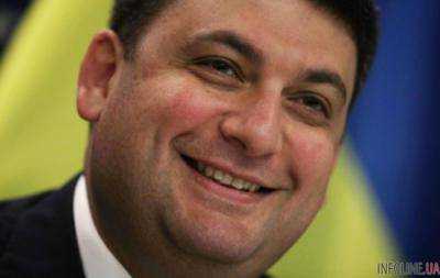 Премьер-министр  В.Гройсман поздравил украинских боксеров с победами