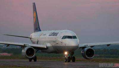Самолет Lufthansa экстренно сел в Британии из-за отказа двигателя