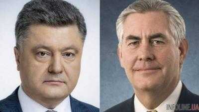 Опубликованы подробности разговора Порошенко с госсекретарем США