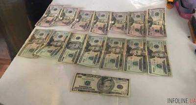 Сотрудников ДФС на Закарпатье задержали на взятке