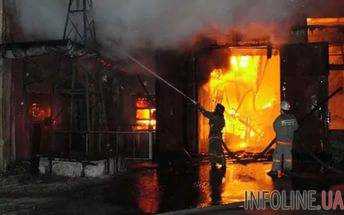 Масштабный пожар произошел на хлебозаводе в Сочи