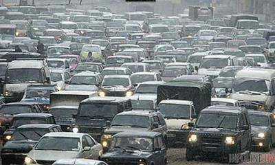 Пробки парализовали движение на трассе Одесса-Киев: авто едут со скоростью 7 км/ч