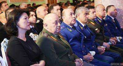 В Таджикистане милиционеров обязали раз в месяц ходить в театр