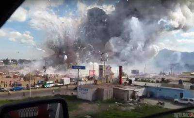 В Мексике 14 человек погибли в результате взрыва склада фейерверков